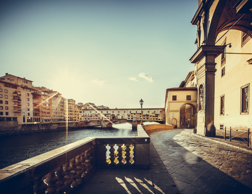 Una suggestiva Firenze lungo l'Arno
