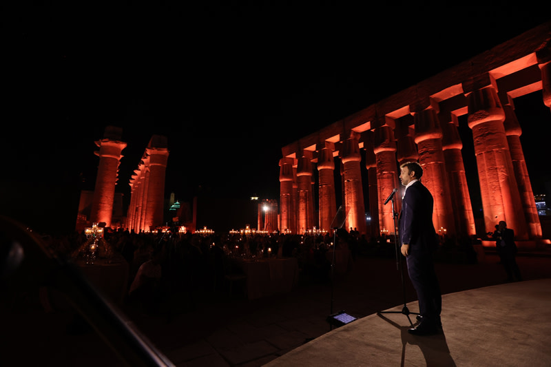 Ct Ricchi Stefano Ricci celebra i 50 anni del brand con una sfilata-evento al Luxor