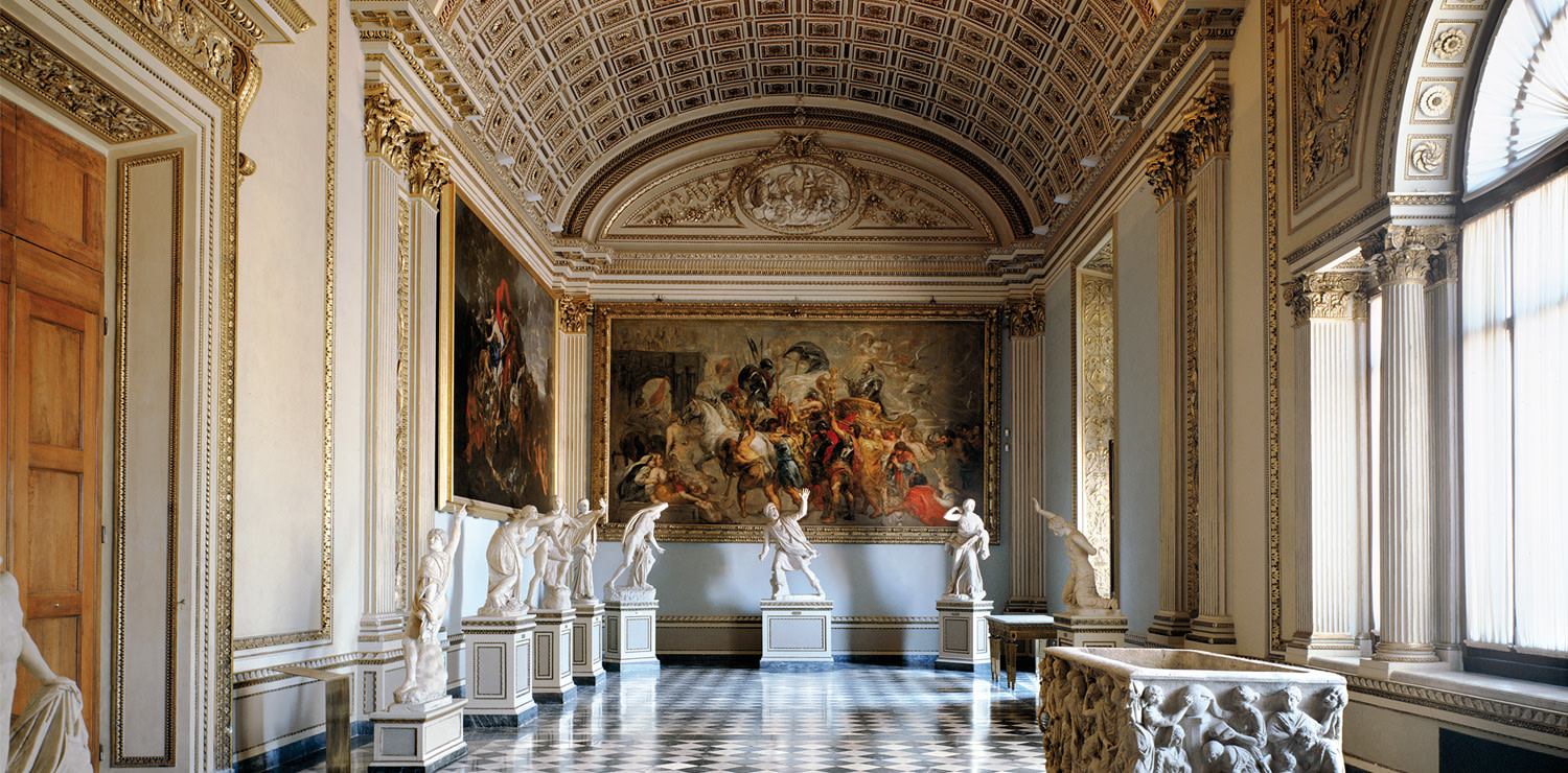 Gli interni di Palazzo Pitti fotografati da Massimo Listri