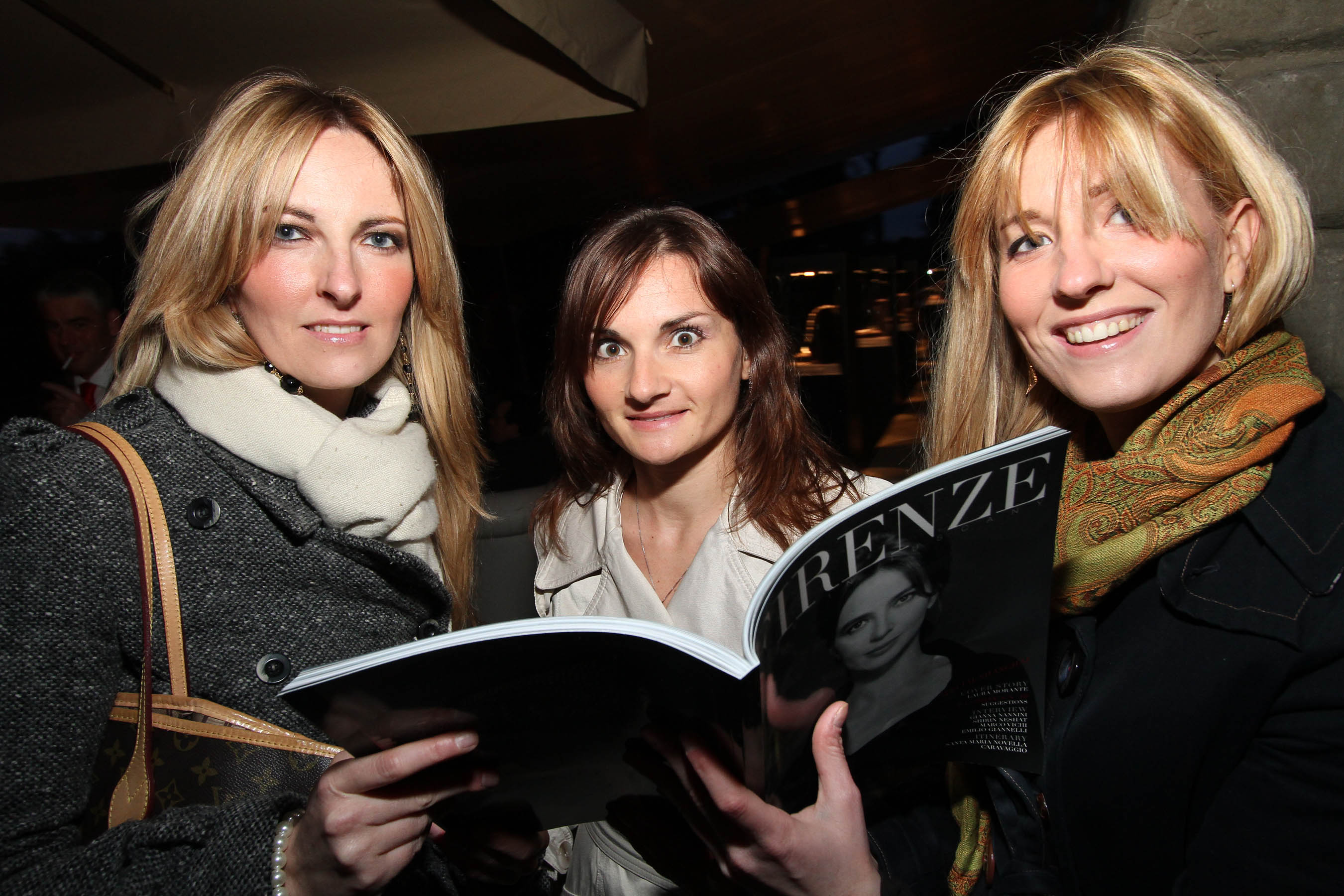 PRESSPHOTO Firenze, festa Firenze Magazine. Nella foto Elena e Ilaria Calamandrei con Karin Matscher