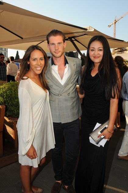 Gabriela Bandeira, Phillip Dornacher, Zoe Gao
