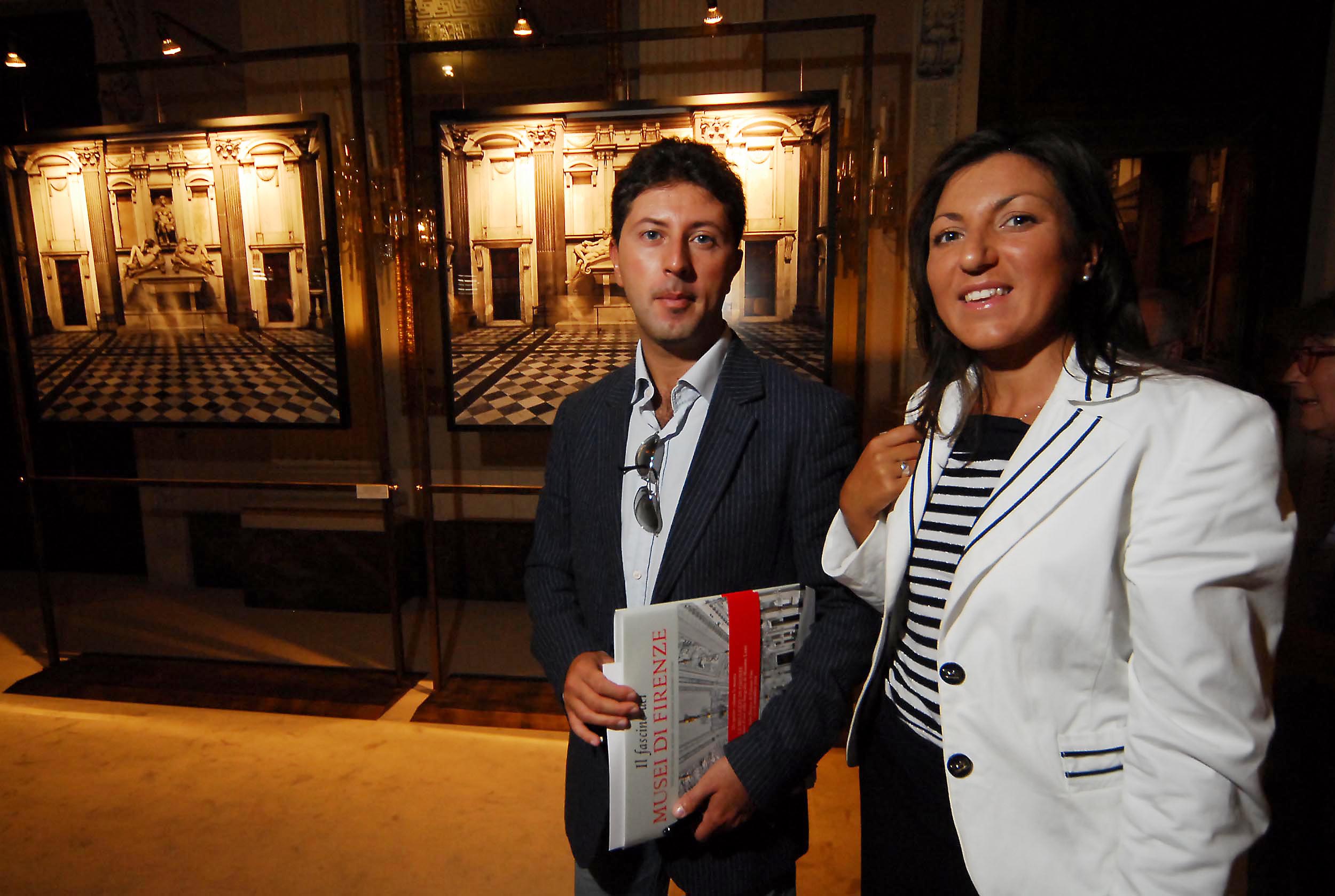 PRESSPHOTO  Firenze, Palazzo Pitti Galleria Palatina, mostra fotografica di Massimo Listri. Nella foto Anita Laporta e Gianluca Sole