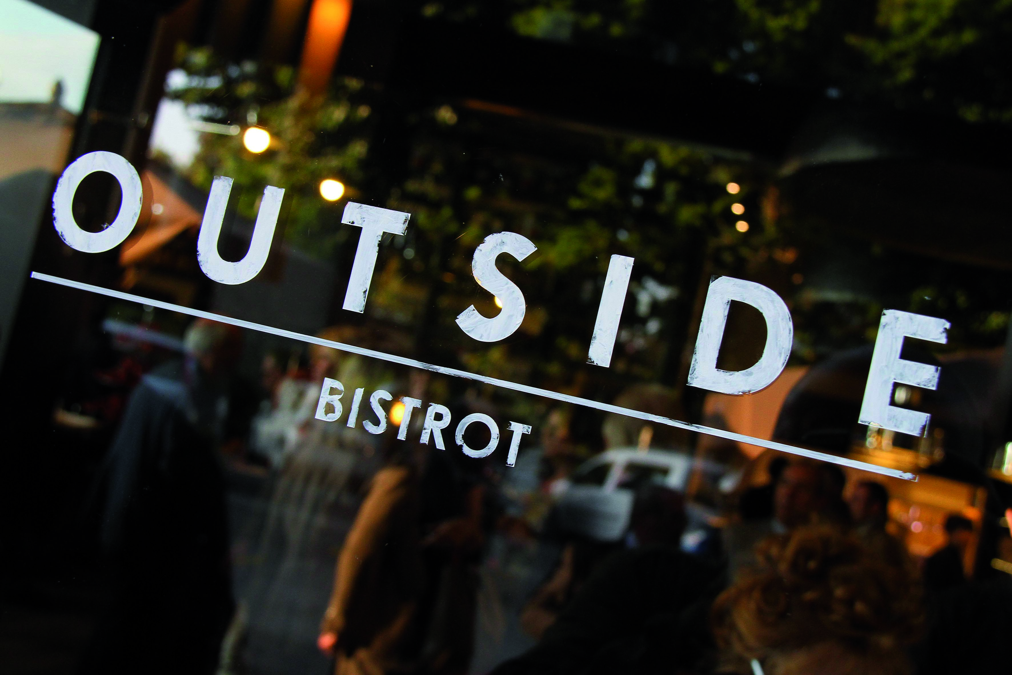 Outside Bistrot 