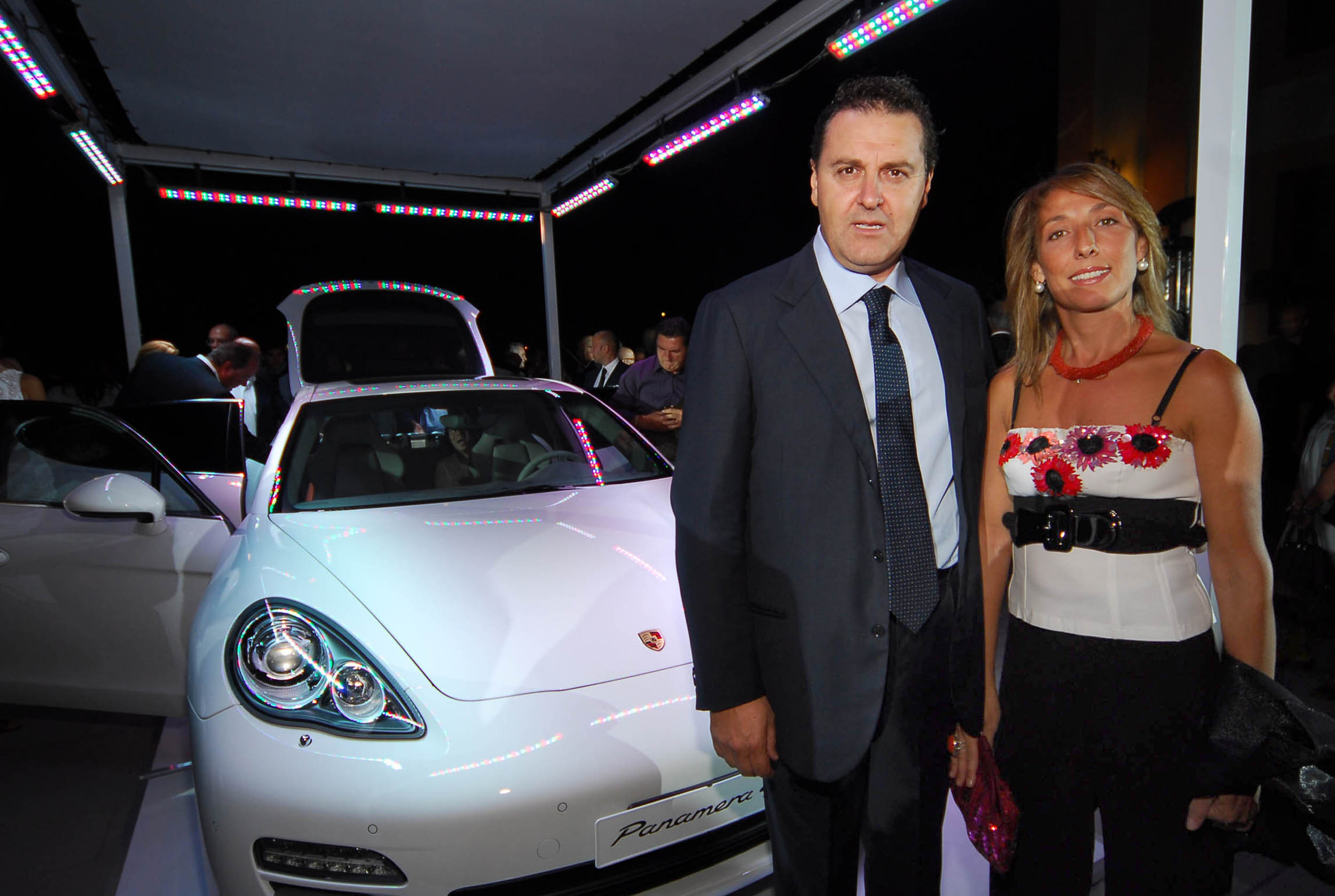 PRESSPHOTO  Firenze, Resort Villa Olmi, presentazione Porsche Panamera. Nella foto Gianni e Francesca Paglione