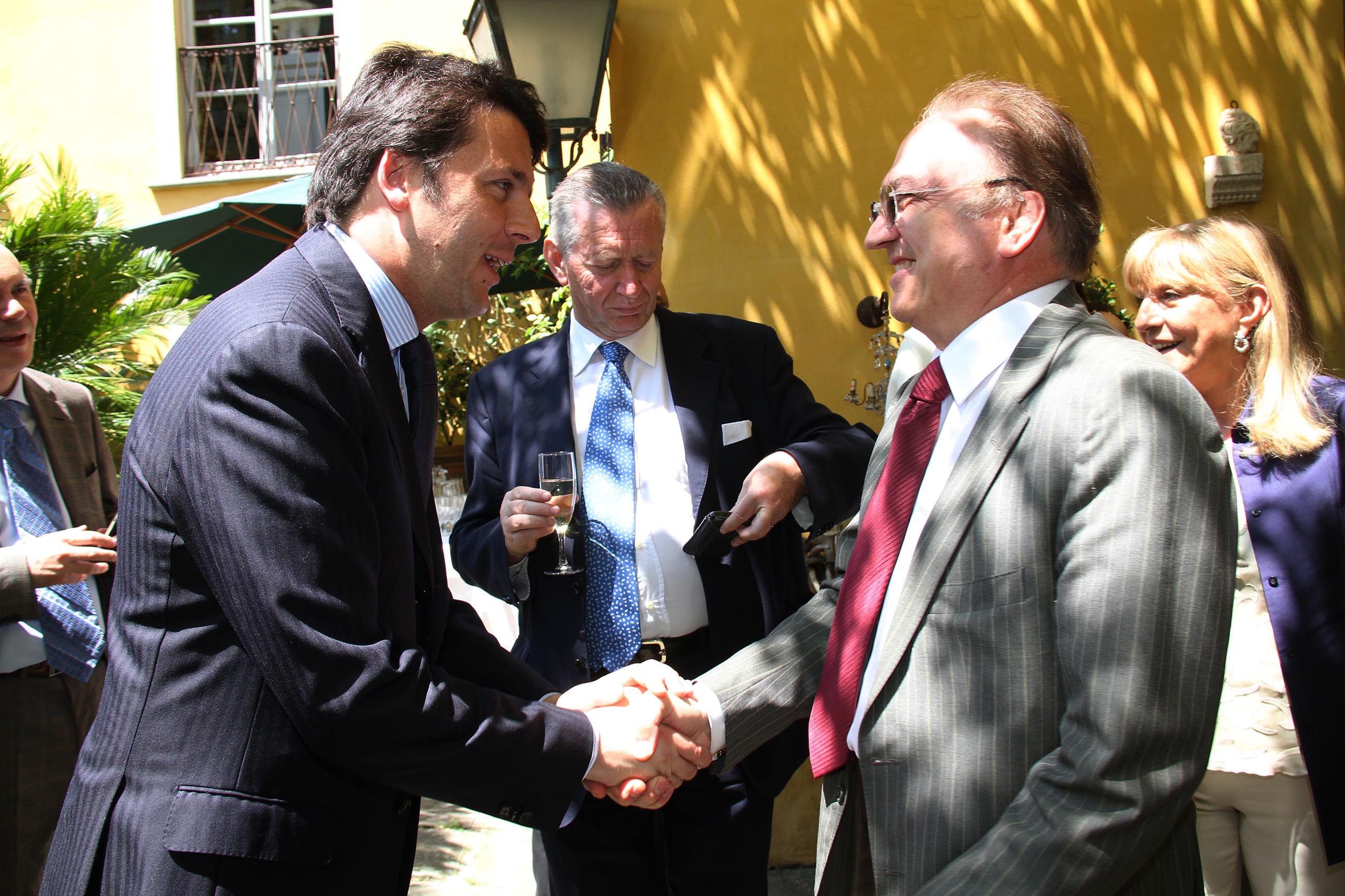 PRESSPHOTO Firenze, pranzo privato in casa di Massimo Listri in occasione della visita del presidente della Rep. Dominicana Leonel Fernandez. Nella foto Renzi e Tagliente