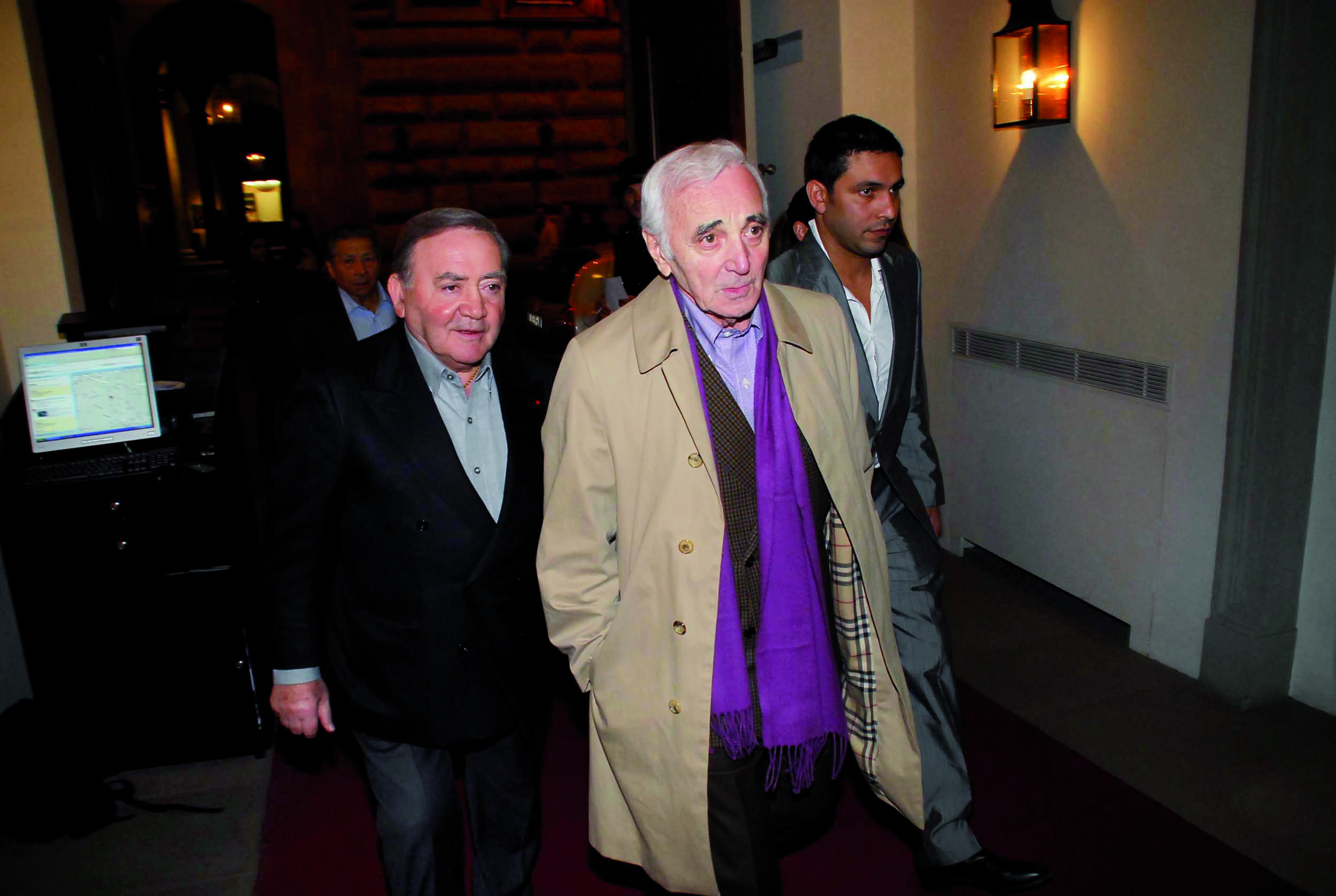 PRESSPHOTO Firenze, Cinema Odeon, Renzi assegna il Fiorino d'oro a Charles Aznavour, segue cena di gala a Palazzo Tornabuoni